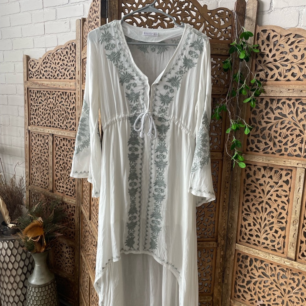 Flare sleeve dress